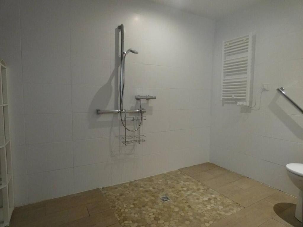 נים Villa Pierre Blanche Le Calme A 5Mn Du Centre Ville מראה חיצוני תמונה